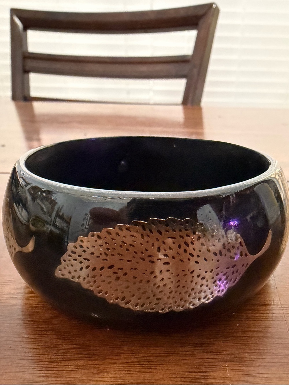 Vintage 1960s Chunky Black Lucite Bangle Bracelet | Inlaid Gold Filigree Leaf